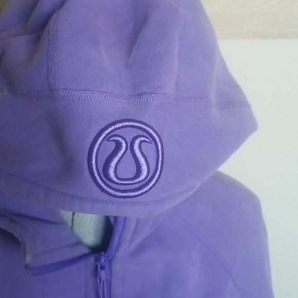 Lululemon Scuba Hoodie - Picture 2 of 9
